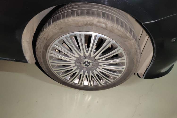 Used Mercedes-Benz E-Class 2023 E 260 L
