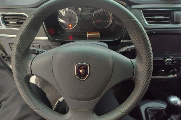 Used Jinbei Hiace X30 2021 1.5L Business-Grade Central Air-Conditioned Van China VI Emission Standard Model SWC15M Steering Wheel