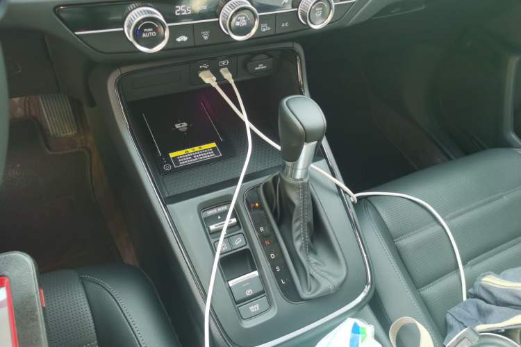 Used Honda CR-V 2024 240TURBO Two-Wheel-Drive FENGSHANG Edition 5 Seats Gear Lever