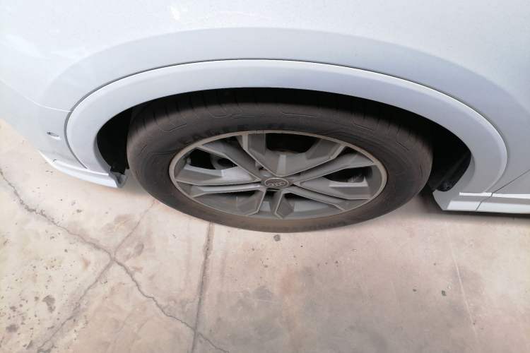 Used Audi Q3 2022 35 TFSI Fashion Dynamic Model Left Front Wheel Hub