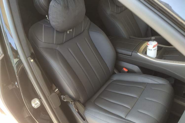 Used ONVO Luxeed L90 2025 Model—Max Six-Seater Version
