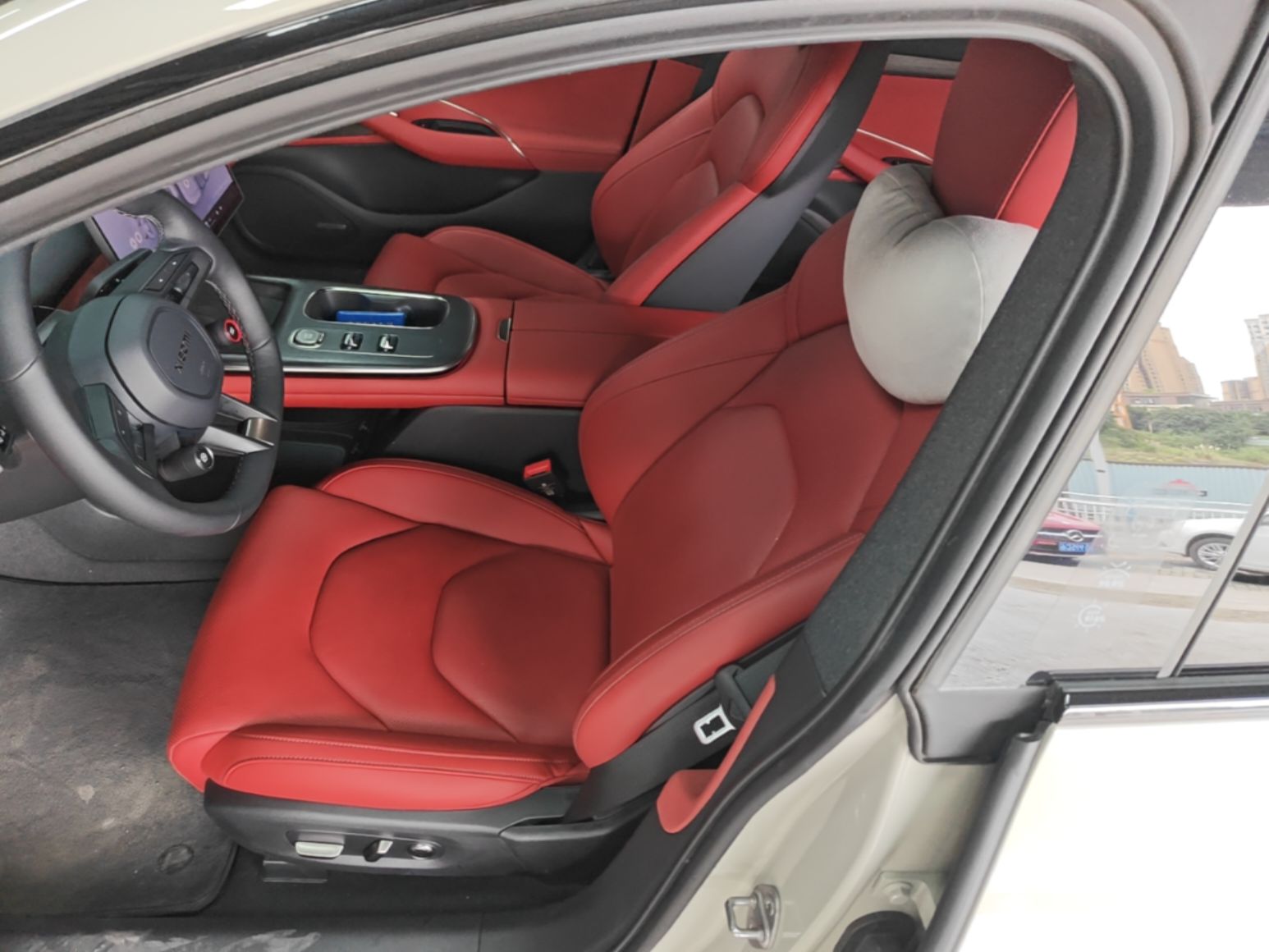 Xiaomi Auto SU7 2024 Rear-Drive Long-Range Intelligent Driving Version — снимка 17