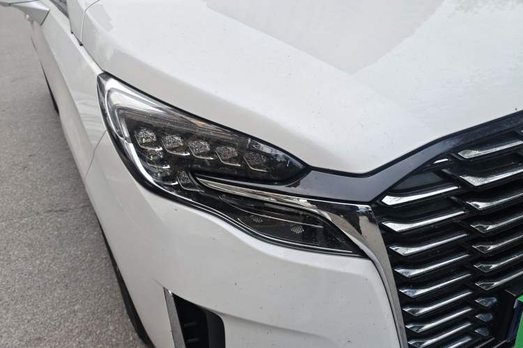 Used Buick GL8 2023 ES Lu Zun Luxury Model Right Front Headlight