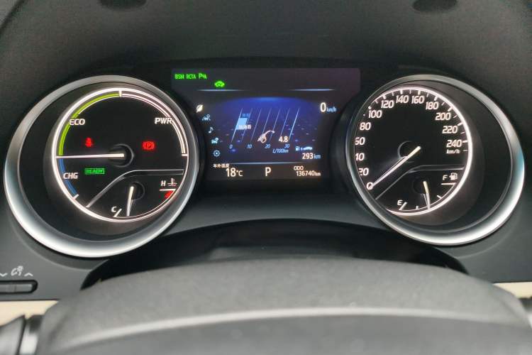 Used Toyota Camry 2018 Dual-Engine 2.5HQ Flagship Edition Odometer Close Up