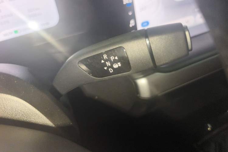 Used XPeng P7 2022 480 Standard Range Smart Drive Edition Gear Lever