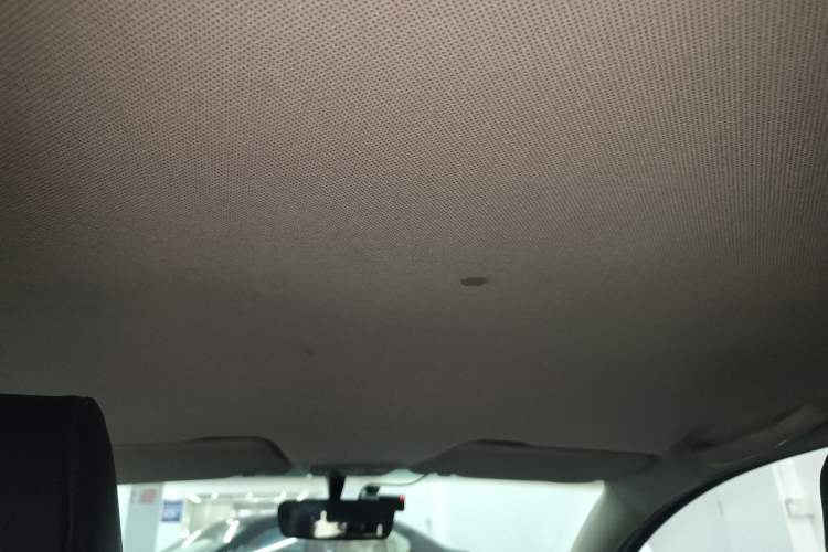 Used Baojun 310 2016 1.2L manual Comfort trim level
