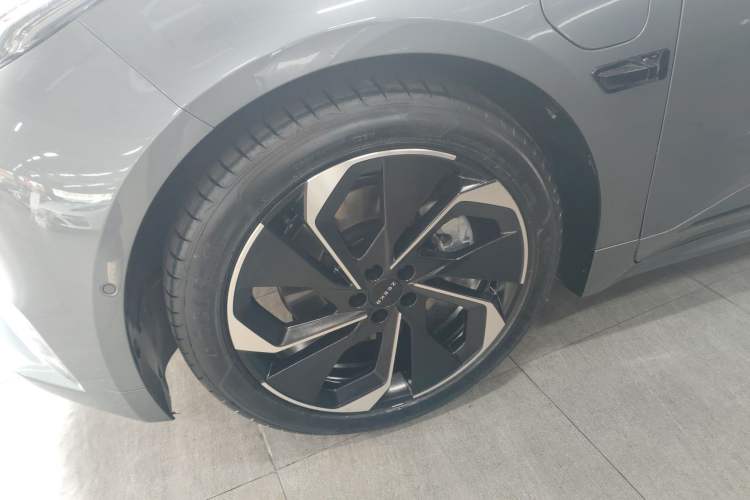 Used Zeekr 001 2022 Ultra-Long Range Single-Motor WE Version Left Front Wheel Hub