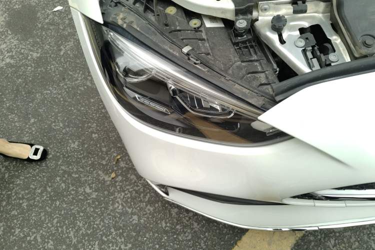 Used Mercedes-Benz C-Class 2022 Restyled C 260 L Sport Edition Right Front Headlight