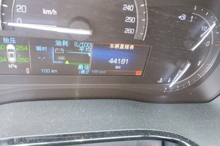 Used Cadillac XT5 2017 Anniversary Edition 25T Luxury Model