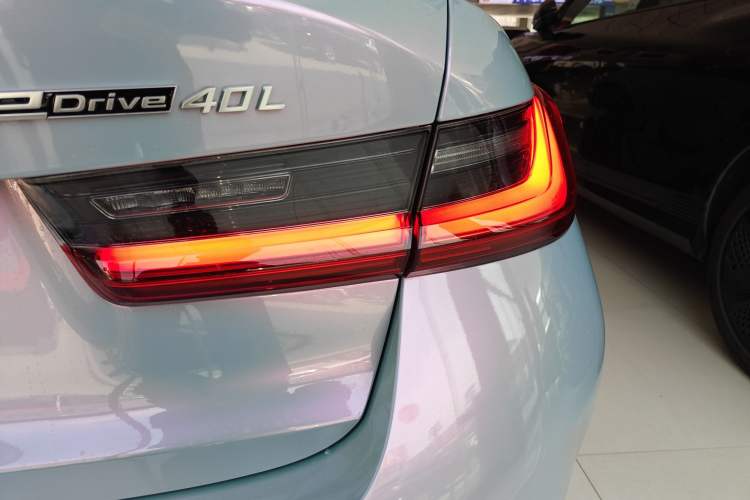 Used BMW i3 2025 eDrive 40 L Midnight Edition Right Rear Taillight