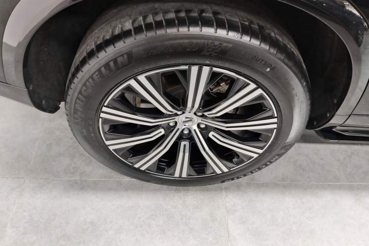 Used Volvo XC90 2023 B5 SmartDrive Luxury Edition 5 Seats