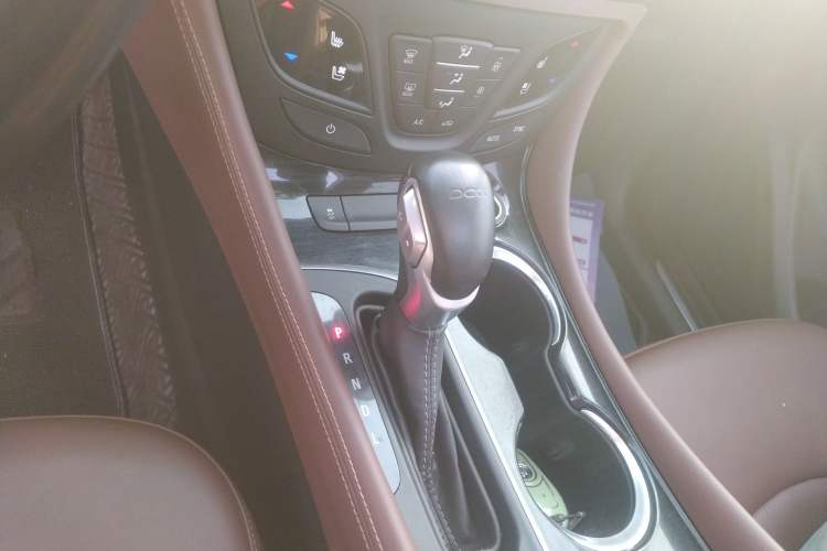 Used Buick Envision 2020 20T Two-Wheel Drive Luxury Model
