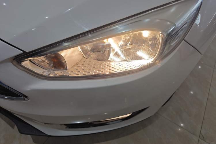 Used Ford Focus 2017 Hatchback 1.6L Automatic Fashion Edition Smart Drive Version