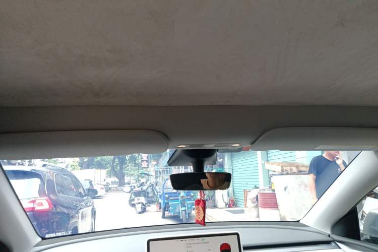 Used Tesla Model Y 2023 Rear-Wheel-Drive Version Headliner