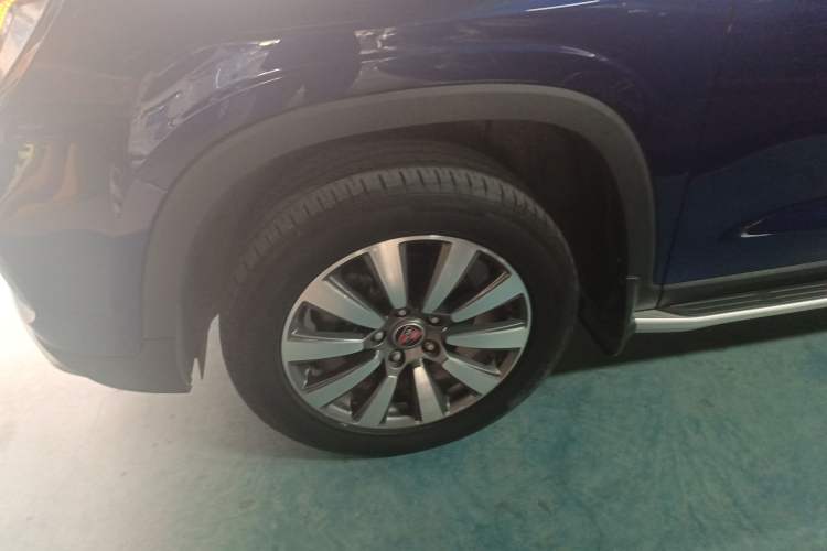 Used Roewe RX8 2018 30T Smart Connectivity Two-Wheel Drive Flagship Edition