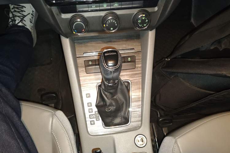 Used Skoda Octavia 2015 1.6L Automatic Yijun Edition