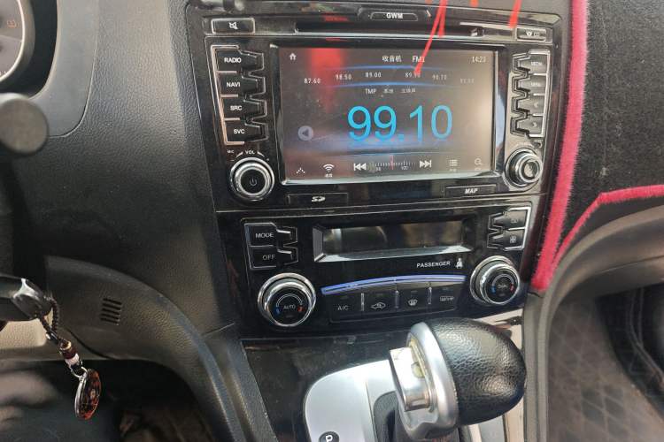 Used Haval H6 2013 Upgraded Model 2.4L Automatic Two-Wheel Drive Elite Version Audio And AC Panel