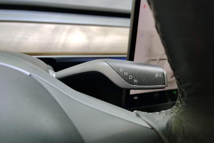 Used Tesla Model Y 2021 Long-Range All-Wheel-Drive Version Gear Lever