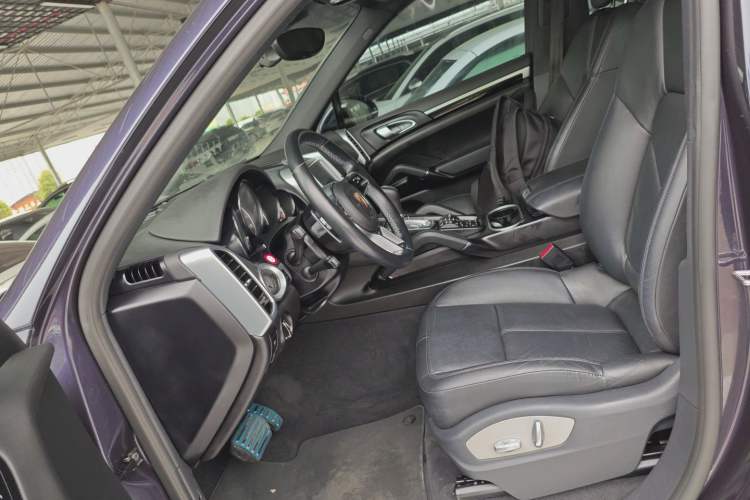 Used Porsche Cayenne 2016 Cayenne 3.0T Left Front Seat