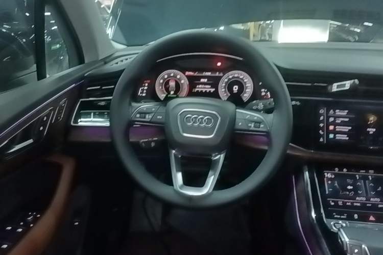 Used Audi Q7 2023 55 TFSI quattro S line Sport Edition
