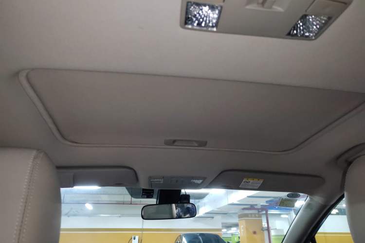 Used Mazda 8 2013 2.5L Ultimate Edition Headliner