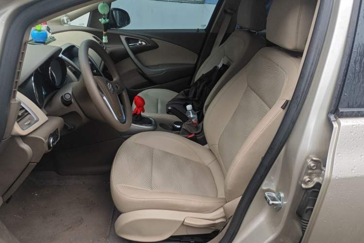 Used Buick GT 2013 GT 1.6L Manual Entry-Level Model