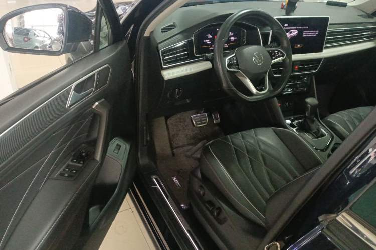 Used Volkswagen Tiguan L 2022 330TSI Automatic Two-Wheel Drive R-Line Enhanced Edition Driver Seat