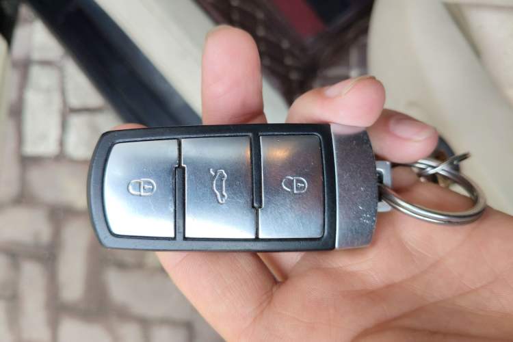 Used Volkswagen Magotan 2012 Revised Version 1.8TSI Leading Edition Vehicle Key