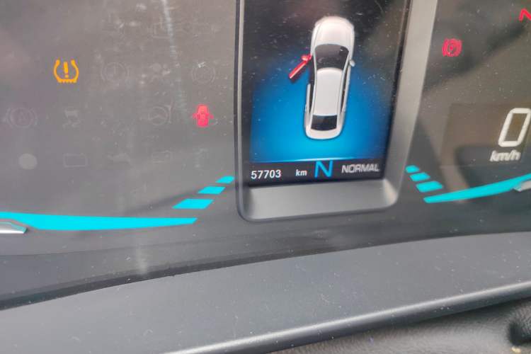 Used ORA iQ 2018 High-Range Version Smart Connectivity Model