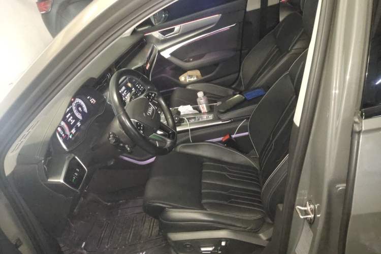 Used Audi A6 2022 allroad quattro Explorer 55 TFSI Prestige Off-Road Model
