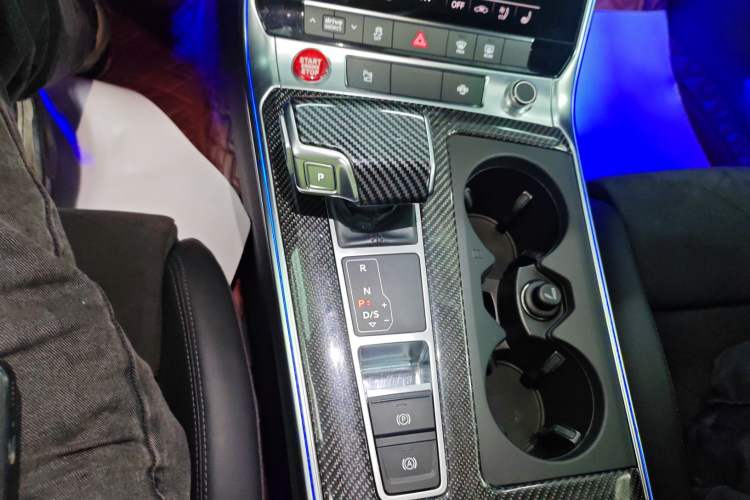 Used Audi A6 2021 Avant Avant-garde 45 TFSI Prestige Dynamic Edition Gear Lever