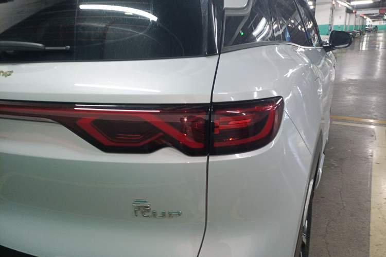 Used BYD Yuan UP 2024 401KM Leading Edition
