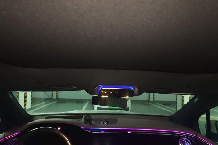 Used Mercedes-Benz EQS SUV 2023 450 4MATIC Pioneer Edition Headliner