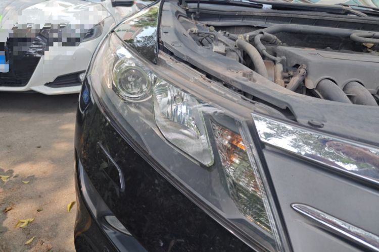 Used Honda Crosstour 2012 2.4L Luxury Edition Right Front Headlight