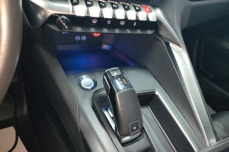 Used Peugeot 5008 2017 380THP 7-Seater Elite Edition Gear Lever
