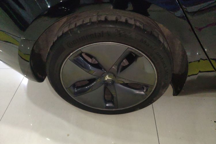 Used Tesla Model 3 2019 Long-Range All-Wheel-Drive Version Right Rear Wheel Hub