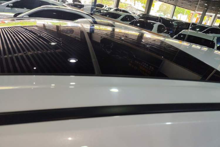 Used Honda Breeze 2023 240TURBO Two-Wheel Drive Elite Edition 5 Seats
