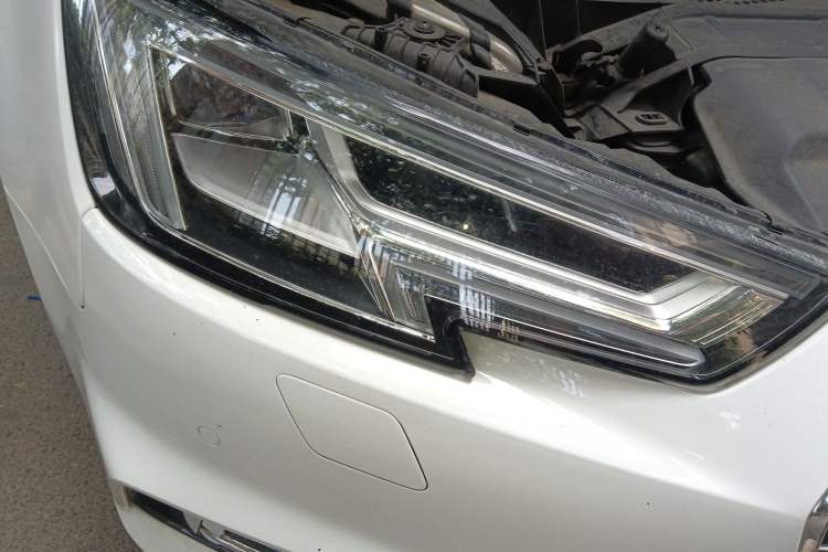 Used Audi A4L 2018 30th Anniversary Edition 40 TFSI Trendy Model Right Front Headlight