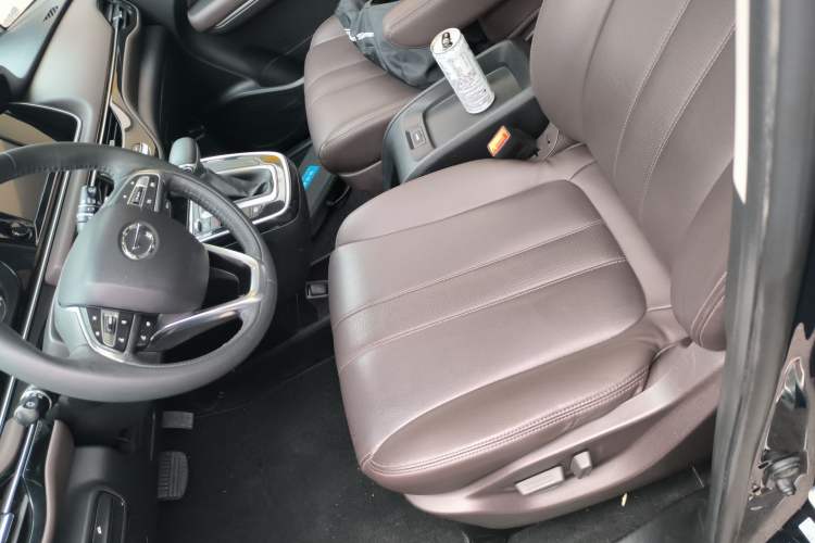 Used GAC Trumpchi M6 2019 270T DCT Luxury Edition (7-seater) China VI Left Front Seat