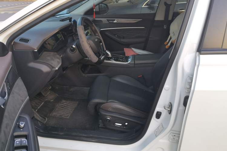 Used Dongfeng Aeolus Yixuan MAX 2021 1.5T Ultra-Fierce Cool Dad Edition
