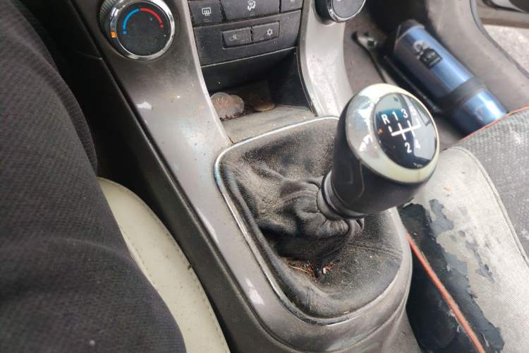 Used Chevrolet Cruze 2015 1.5L Classic SE MT
