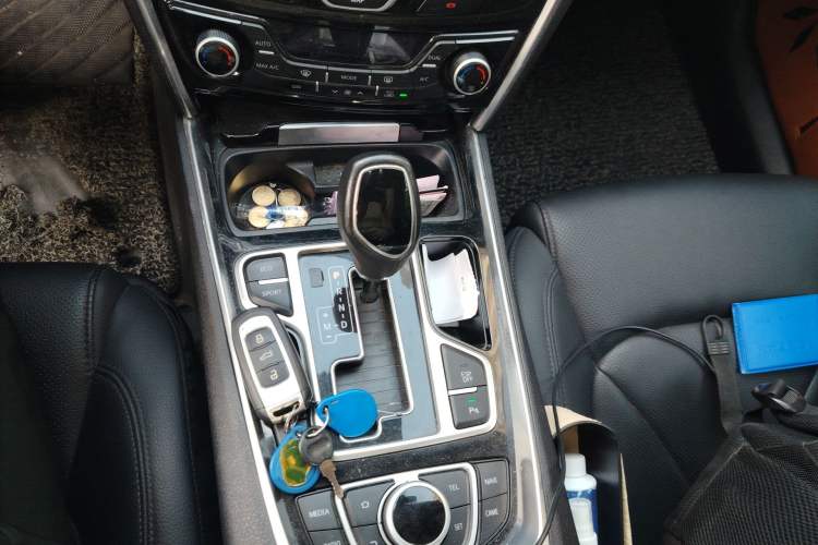 Used Geely Auto Emgrand GT 2016 2.4L Zunya Model Gear Lever