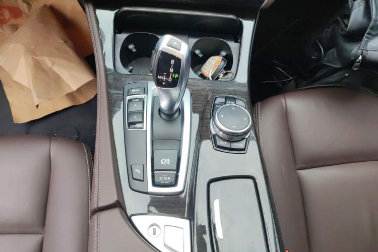 Used BMW 5 Series 2014 525Li Luxury Design Package Gear Lever