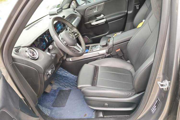 Used Mercedes-Benz GLB 2021 GLB 200 Fashion Model Left Front Seat