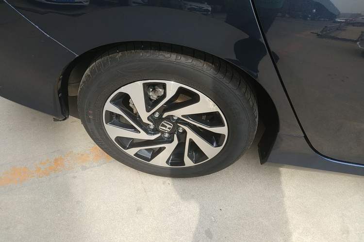 Used Honda Civic 2016 220TURBO CVT Luxury Edition
