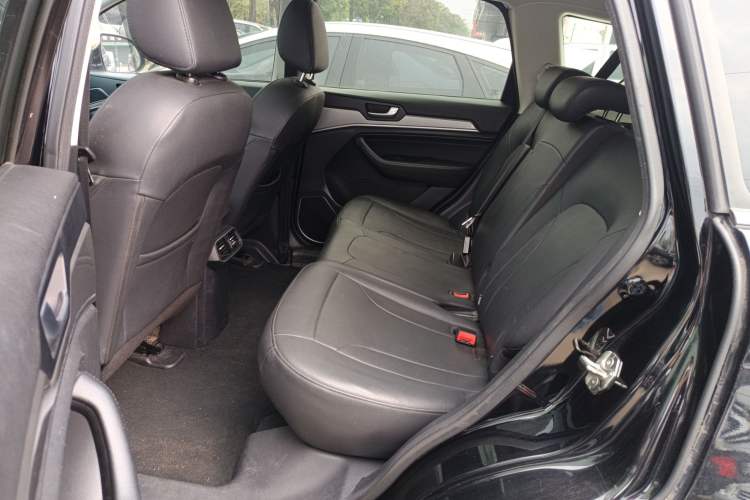 Used Haval H6 2019 Sport Edition 1.5T Automatic Two-Wheel Drive Elite Model China VI Left Rear Seat