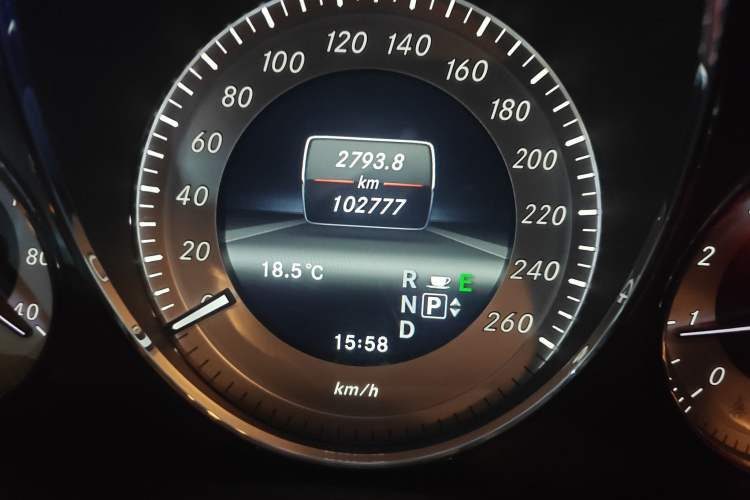 Used Mercedes-Benz GLK-Class 2013 GLK 300 4MATIC Fashion Model