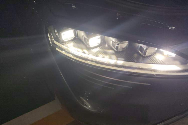 Used Hima Luxeed R7 2024 All-Electric 802 km Max
