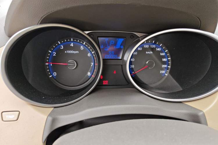 Used Hyundai ix35 2012 2.0L Automatic Two-Wheel Drive Elite Edition GLS Instrument Cluster