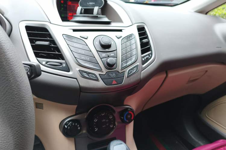 Used Ford Fiesta 2011 Hatchback 1.5L Automatic Fashion Edition
